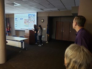 Recipe Box group presenting their app